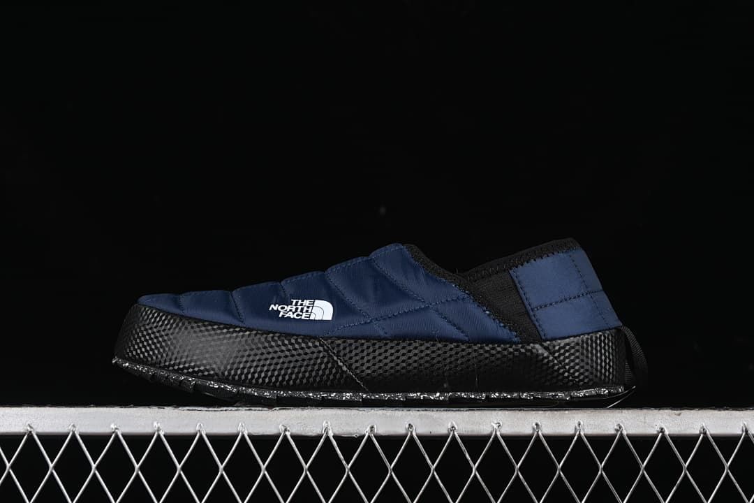 The North Face ThermoBall Traction Mule Blue NFOA3UZN-MG7