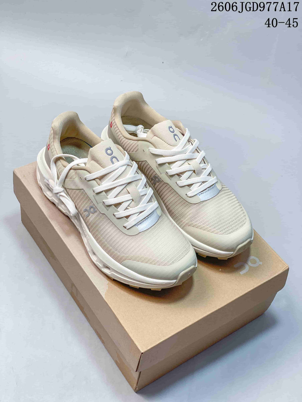On Cloudvista 2 Trail Running Shoes in Beige