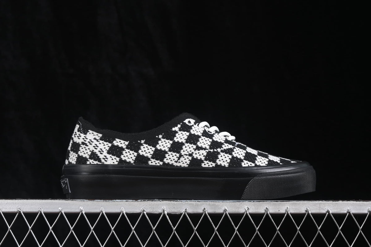 Vans Authentic Low-Top Sneakers Black White Checkerboard VN000EJC1KP