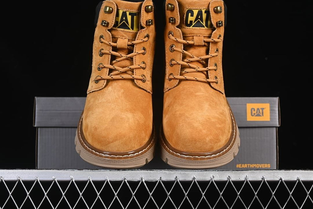 CAT Founder Mid-Top Work Boots in Wheat