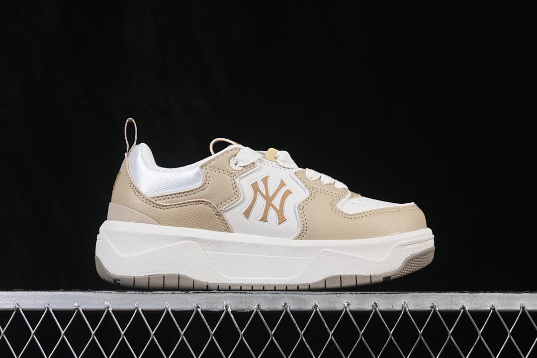 MLB Curve Liner Chunky Sneakers – New York Yankees Beige