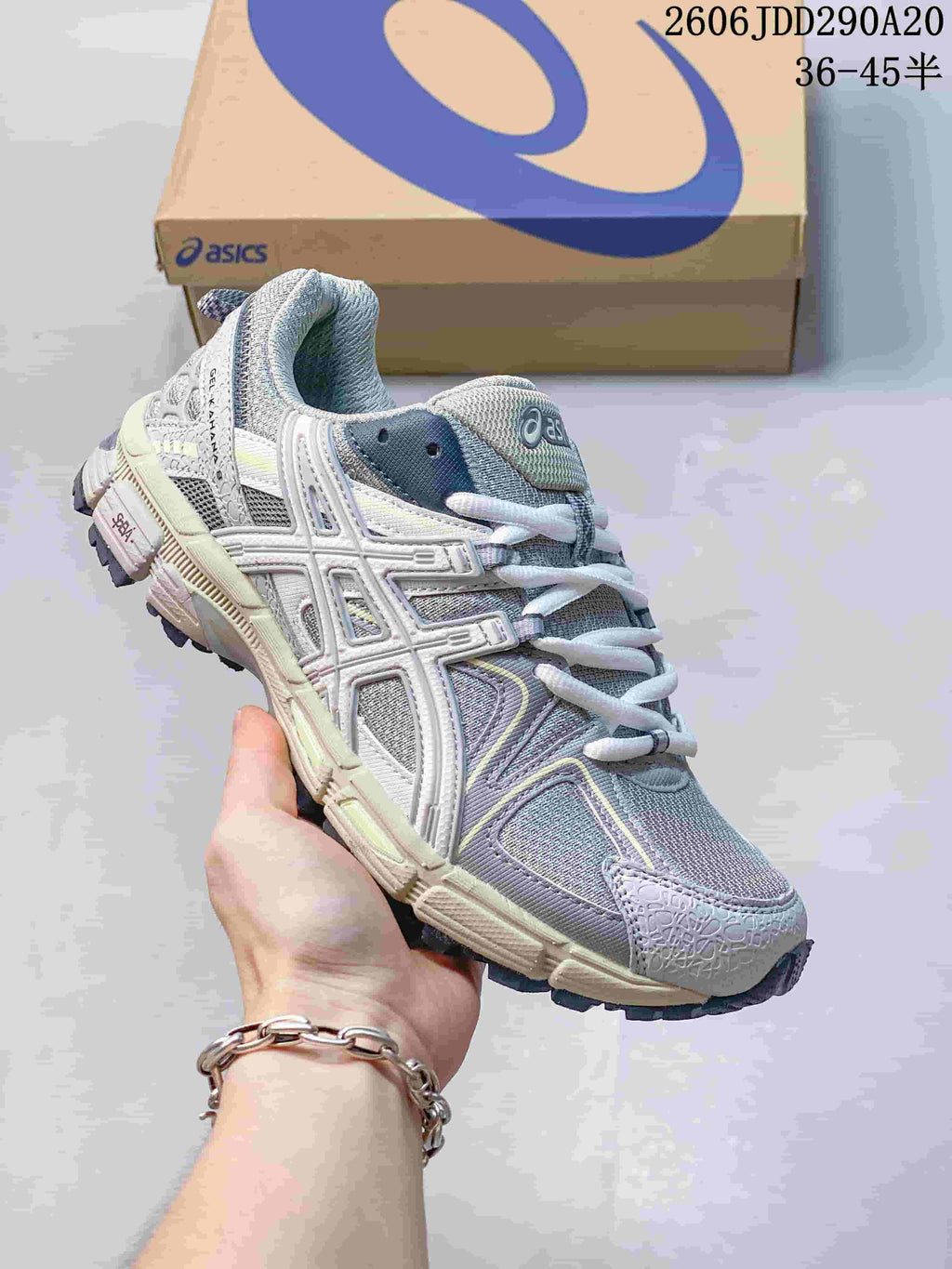 ASICS Gel-Kahana 8 Trail Sneakers