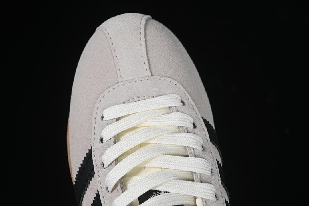adidas Tokyo W JI0182 Sneakers, Cream and Black