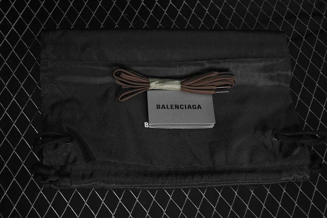 Balenciaga Hamptons Worn-Out Brown Sneakers