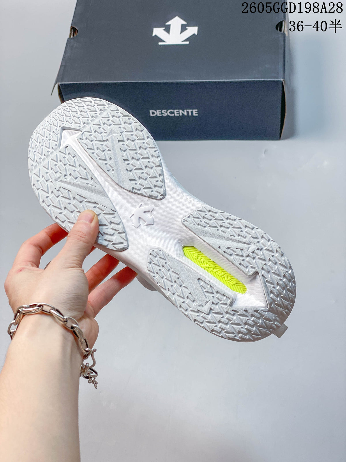 DESCENTE BOA Running Sneakers in White
