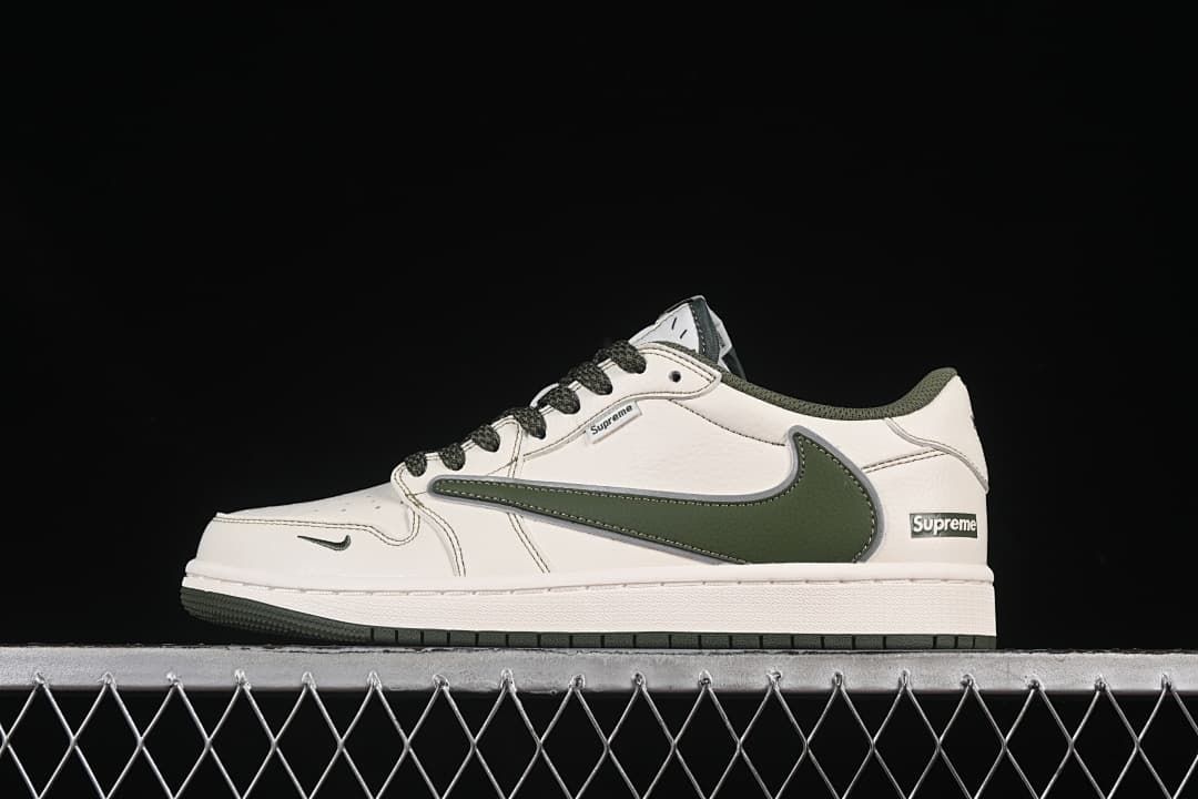 Nike Low-Top Sneakers in White and Dark Green