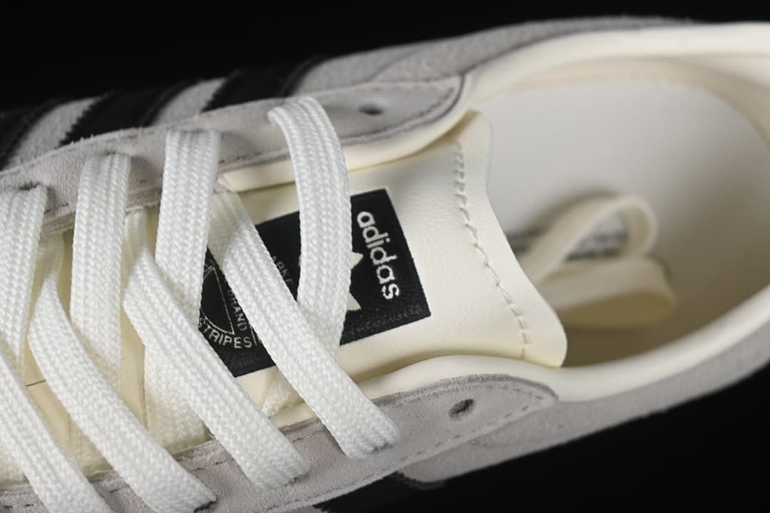 adidas Tokyo W JI0182 Sneakers, Cream and Black