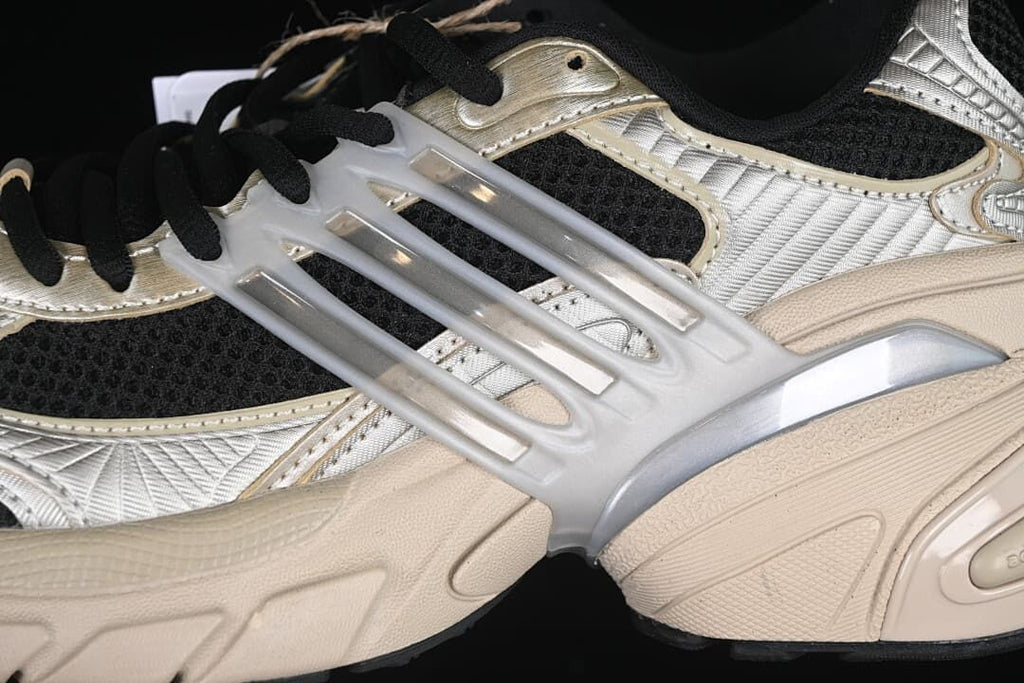 adidas Adistar XLG IF6936 Sneakers in Silver and Beige