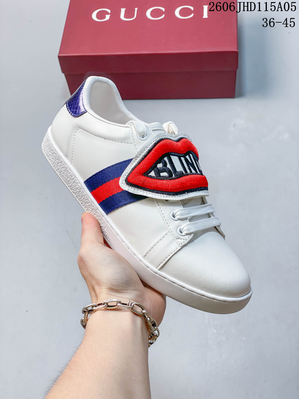 Gucci G34087 White Embroidered Low-Top Sneakers