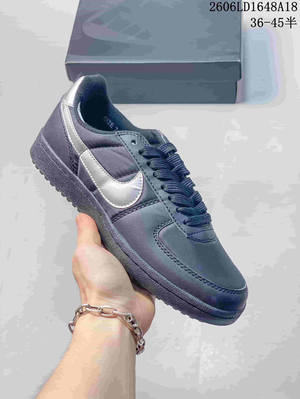 Nike Field General 82 SP Low-Top Sneakers