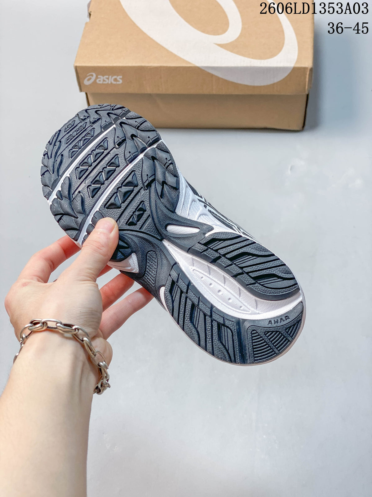 ASICS GEL-170TR White and Navy Sneakers 1203A096-200