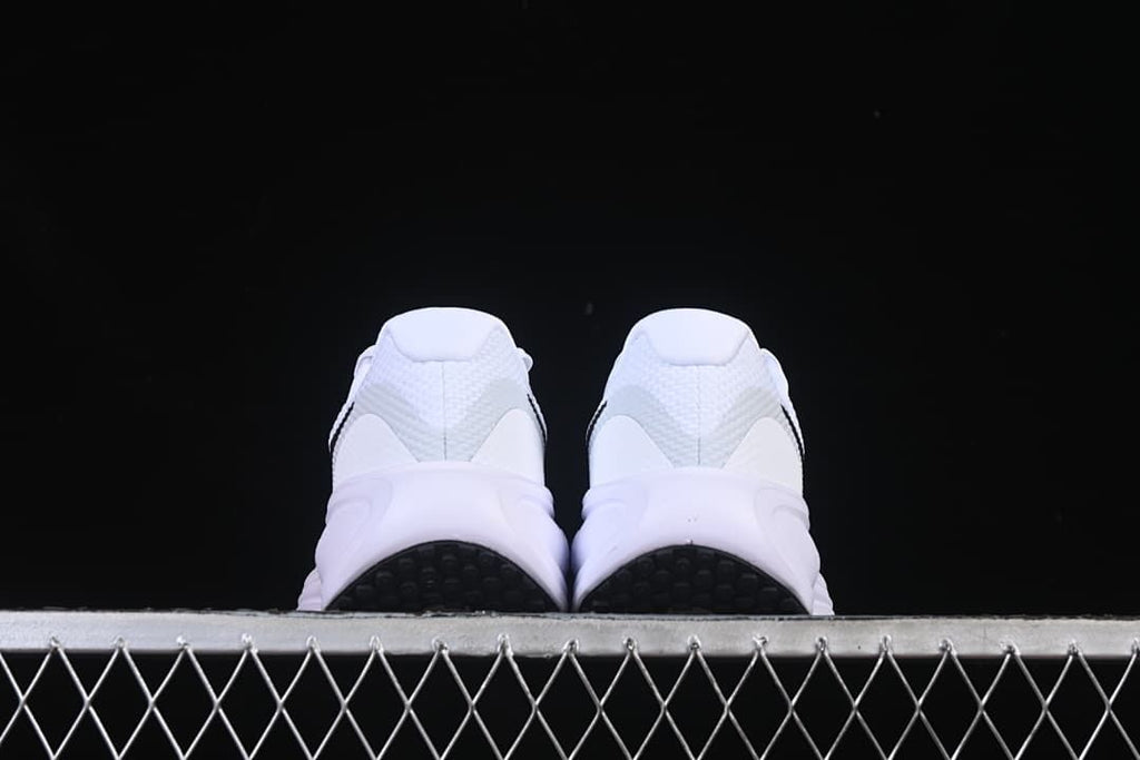 Nike Revolution 8 Running Shoes White Black HJ9198-101