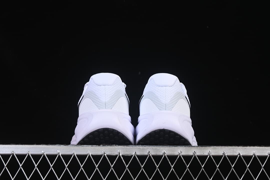 Nike Revolution 8 Running Shoes White Black HJ9198-101
