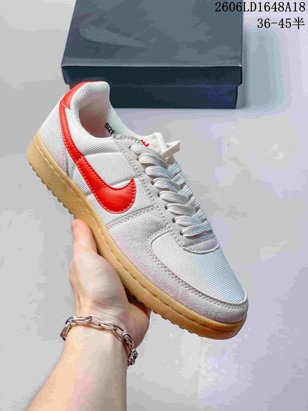 Nike Field General 82 SP Low-Top Sneakers