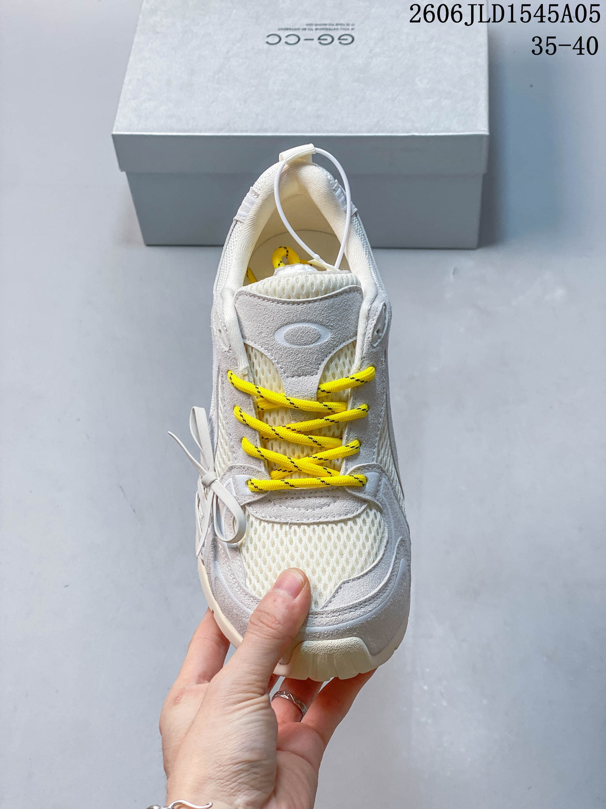 GG-CC Bow-Detail Chunky Sneakers in Cream