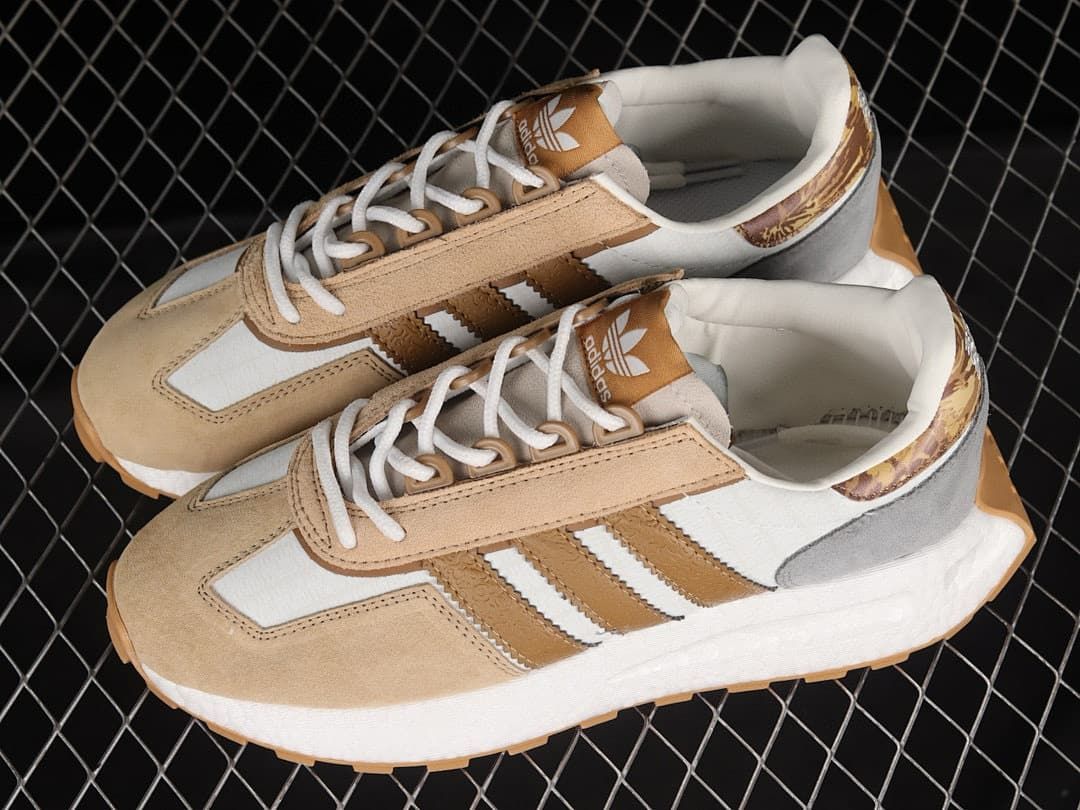 Adidas Retropy E5 IF2566 Sneakers in Beige and Brown