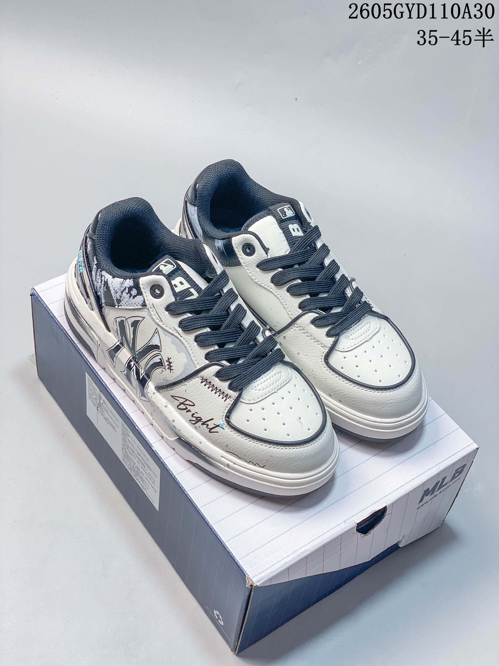 MLB Chunky Liner Low-Top Sneakers, White and Navy