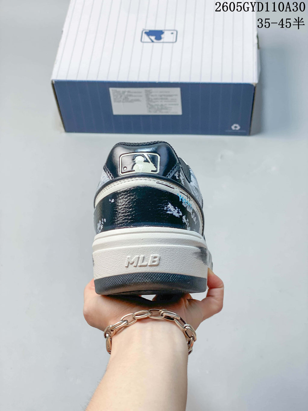 MLB Chunky Liner Low-Top Sneakers, White and Navy