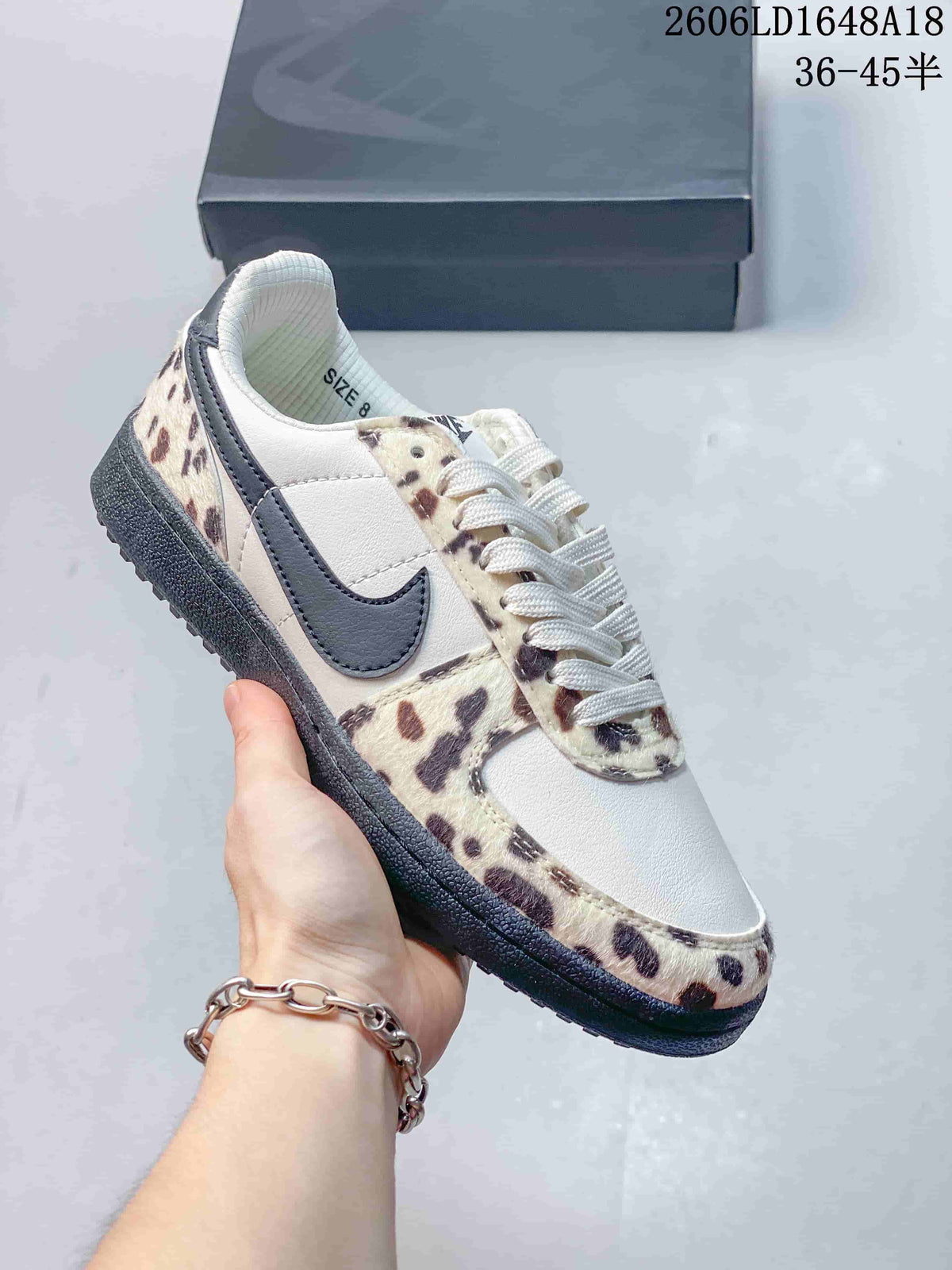 Nike Field General 82 SP Low-Top Sneakers