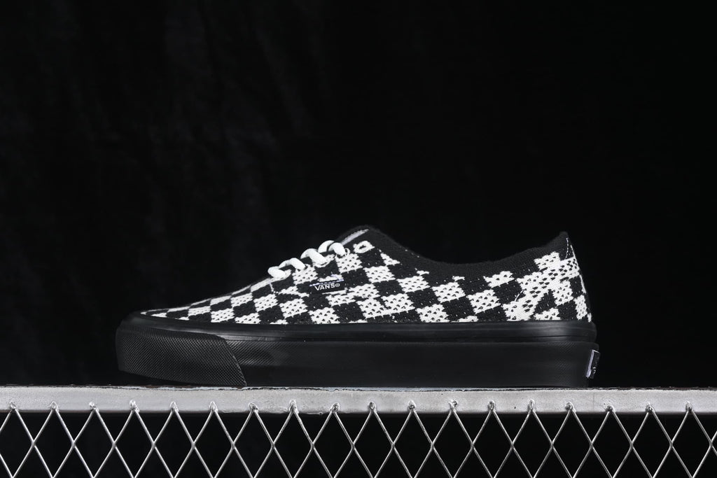 Vans Authentic Low-Top Sneakers Black White Checkerboard VN000EJC1KP