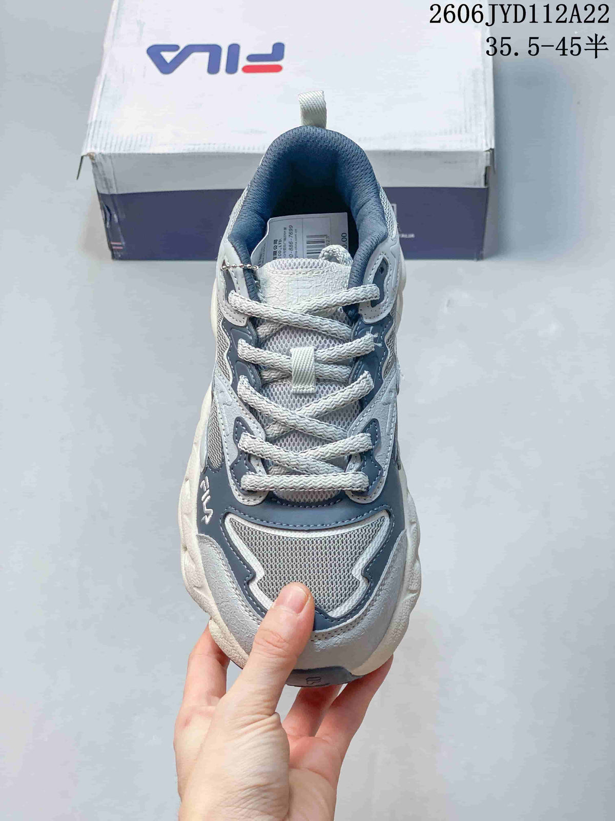 FILA 612520ASUOI Retro Sneakers in Gray and Navy