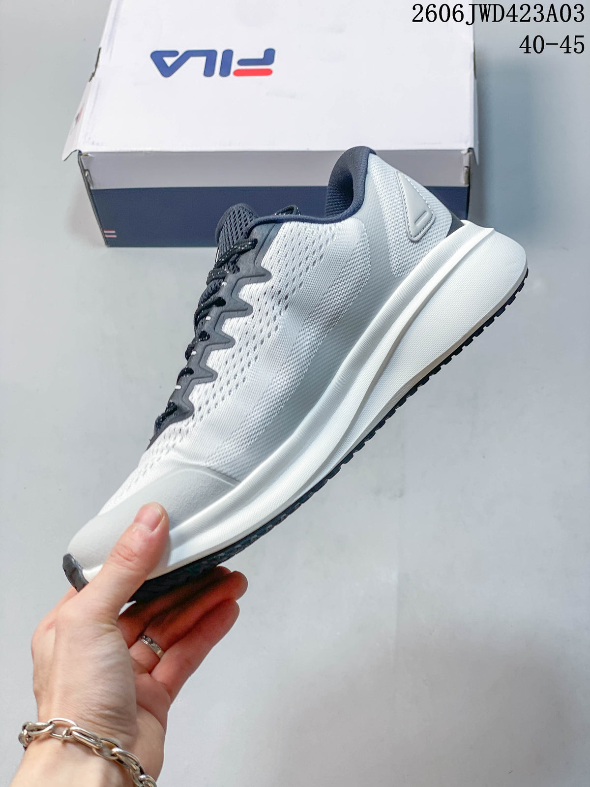 FILA Nuvole 4 Run Men's Running Shoes, White Grey Black