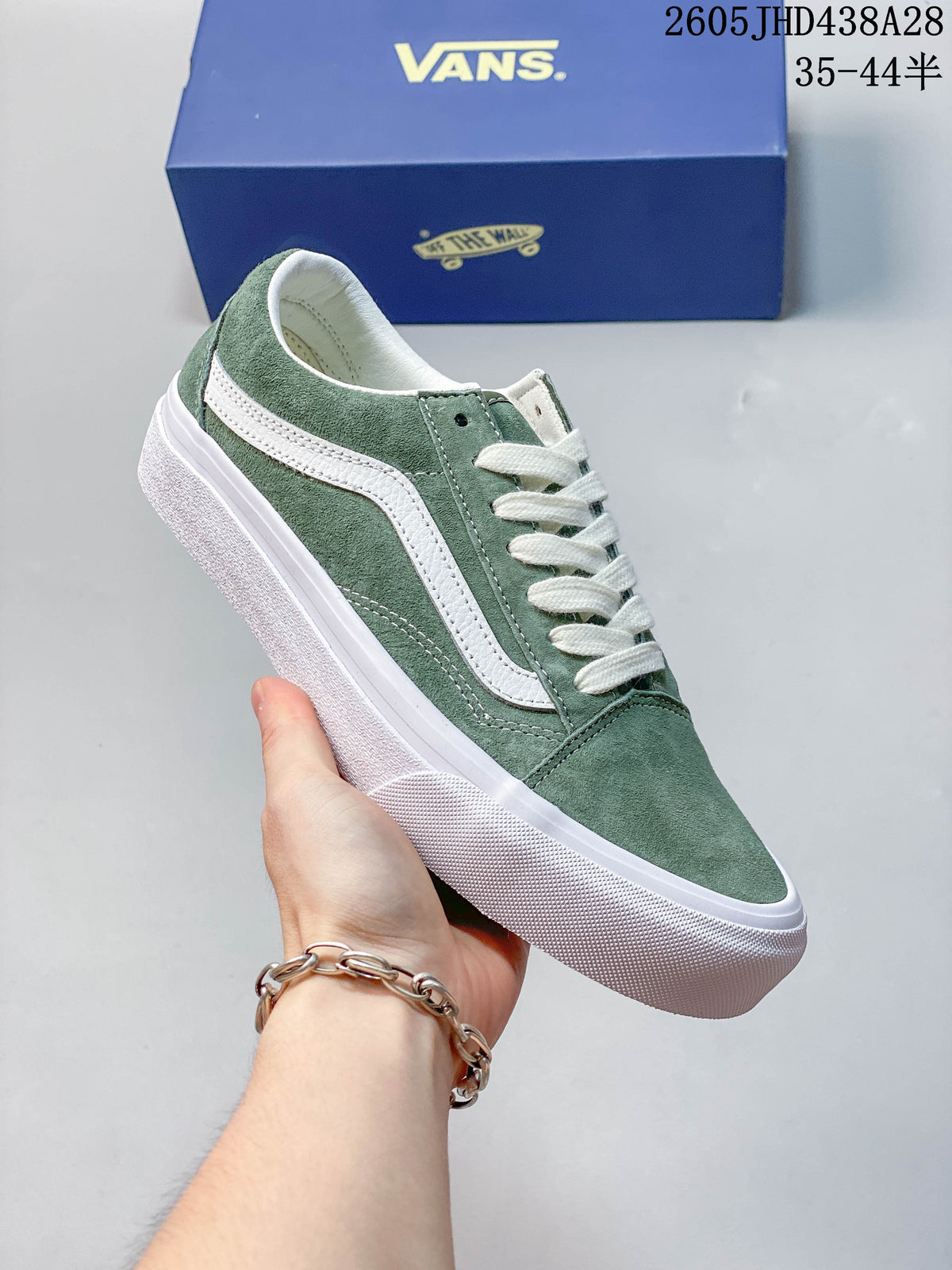 Vans Old Skool Suede Sneakers in Green