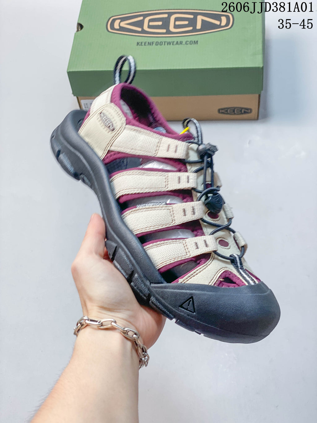 KEEN Newport H2 Women's Water Sandals 06JJD381A01