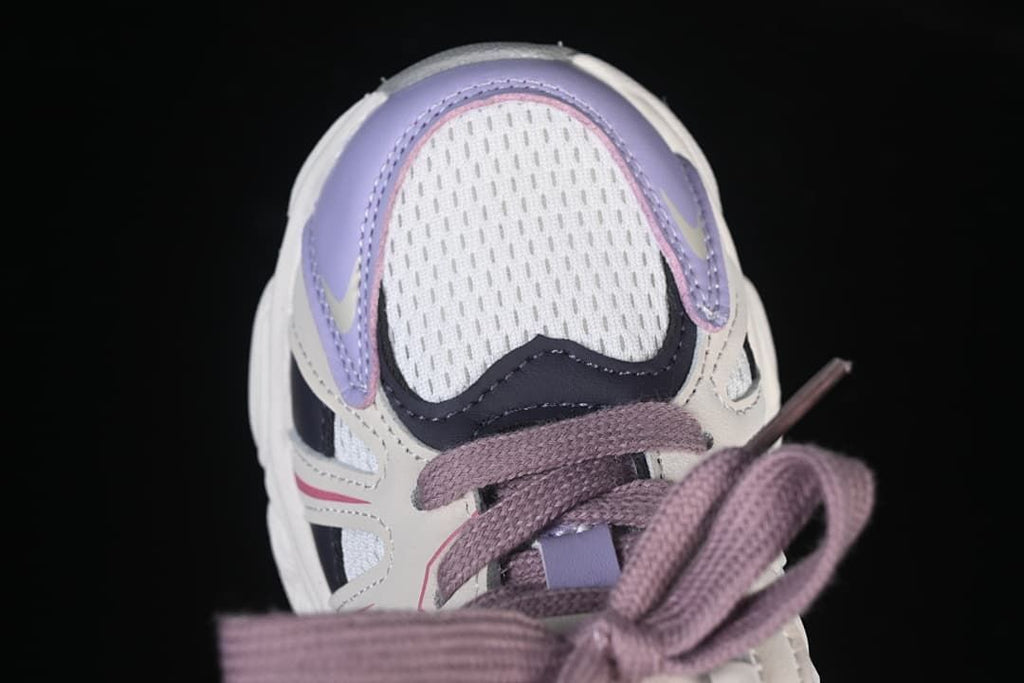 adidas Adistar Kids Sneakers in White and Purple