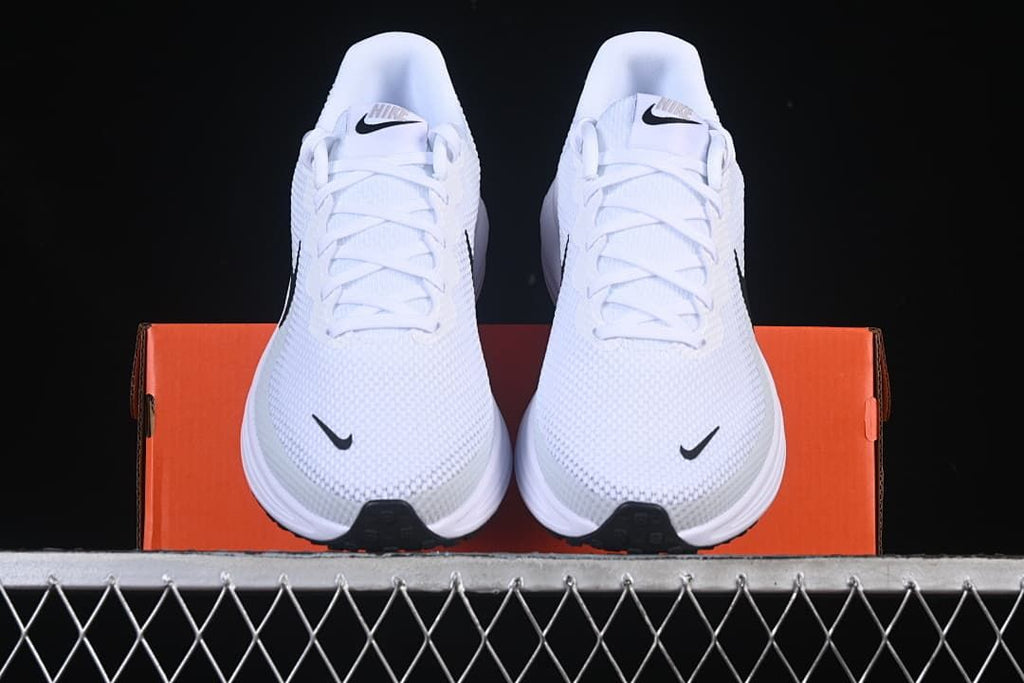 Nike Revolution 8 Running Shoes White Black HJ9198-101