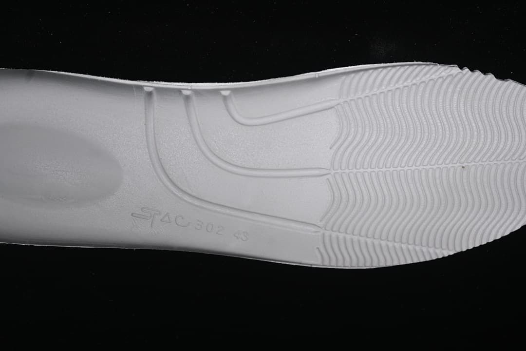 Alexander McQueen Oversized Sneakers White Black Heel