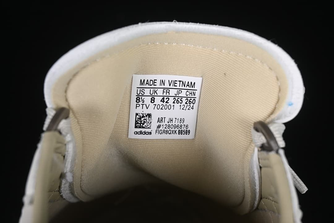 adidas Retropy E5 Sneakers JH7189 Grey and White