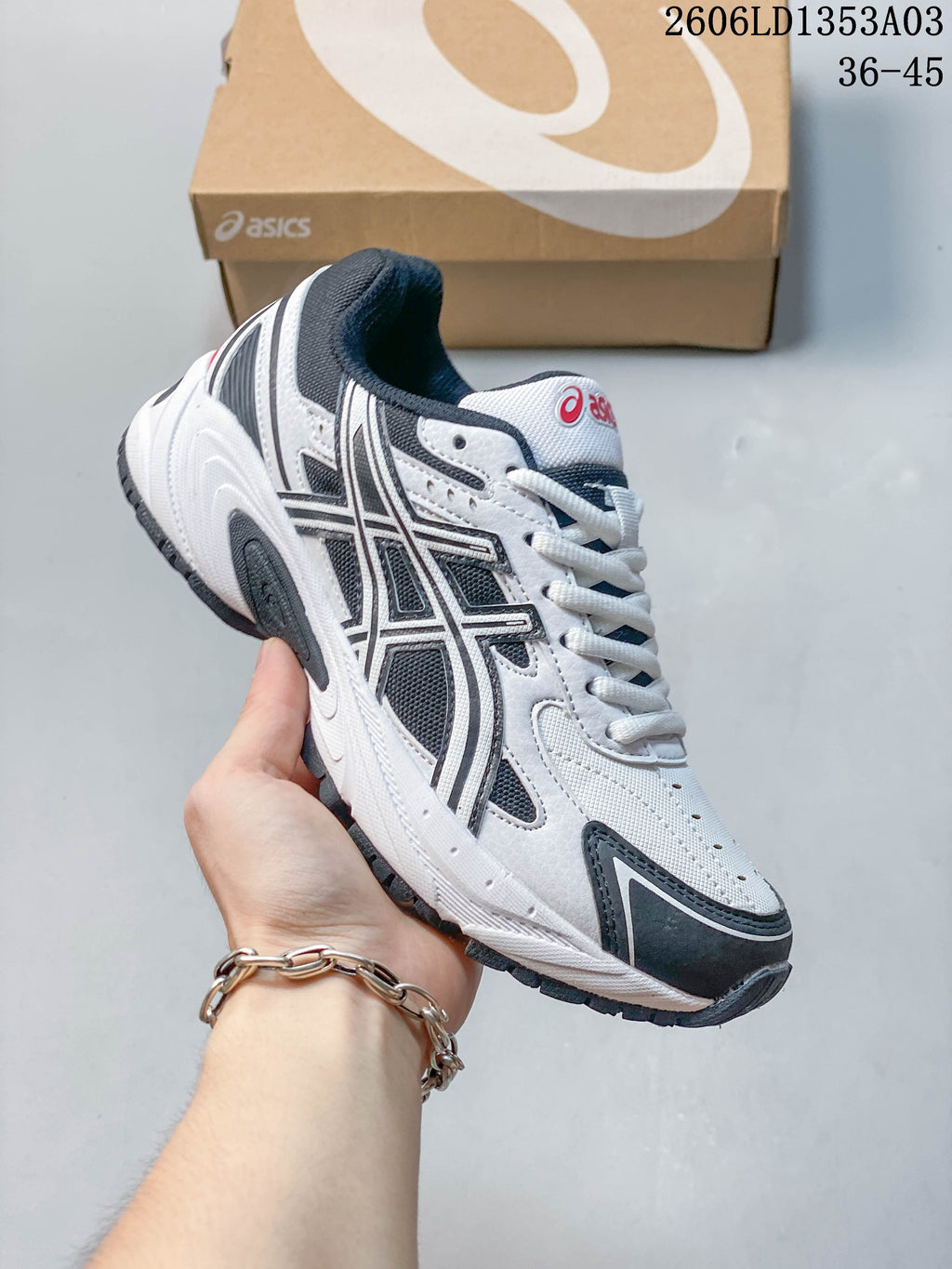ASICS GEL-170TR White and Navy Sneakers 1203A096-200