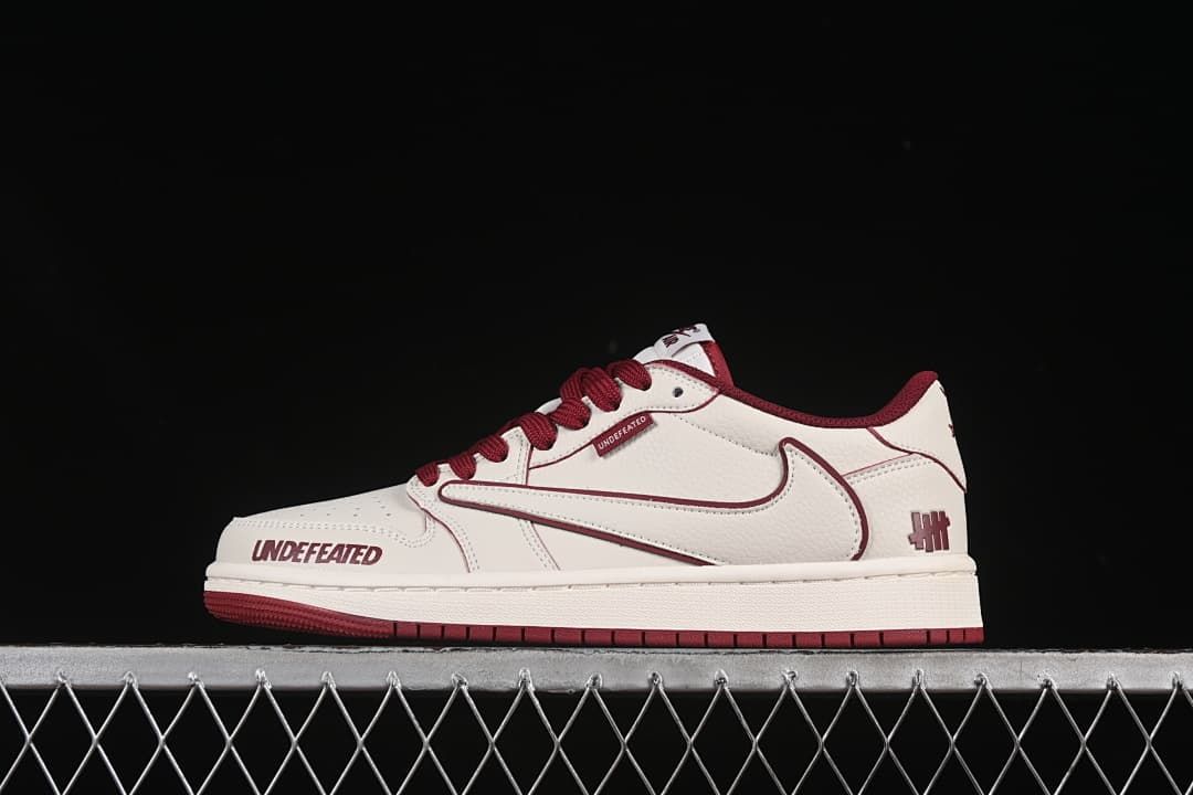 Nike Low-Top Sneakers in White and Burgundy