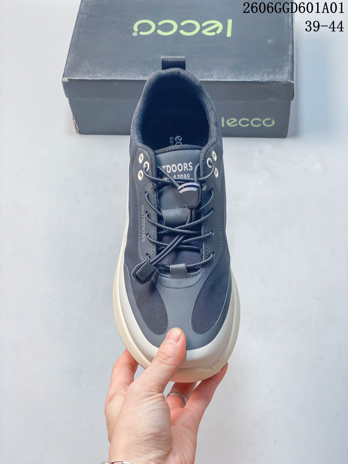 ECCO 620010ASQEE Navy and Grey Lace-Up Sneakers