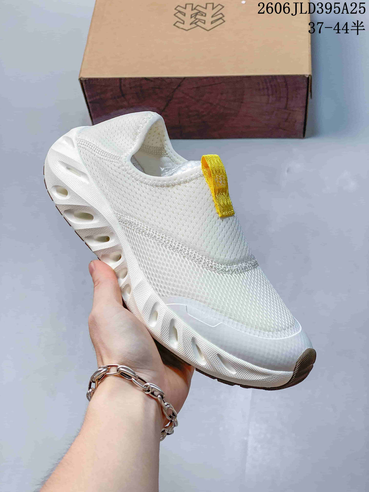 KOLON SPORT Galah 2 Slip-On Water Shoes